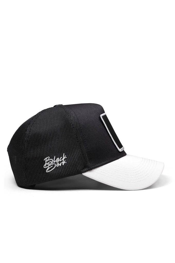 Aslan Logolu Beyaz-Siyah Trucker Şapka