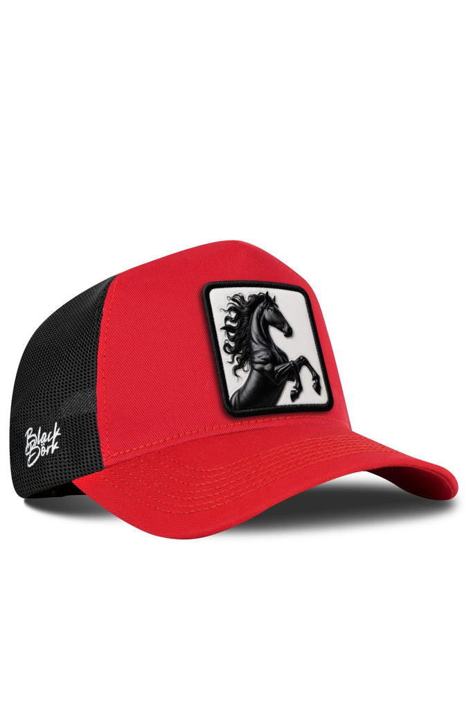 At Logolu Kırmızı-Siyah Trucker Şapka