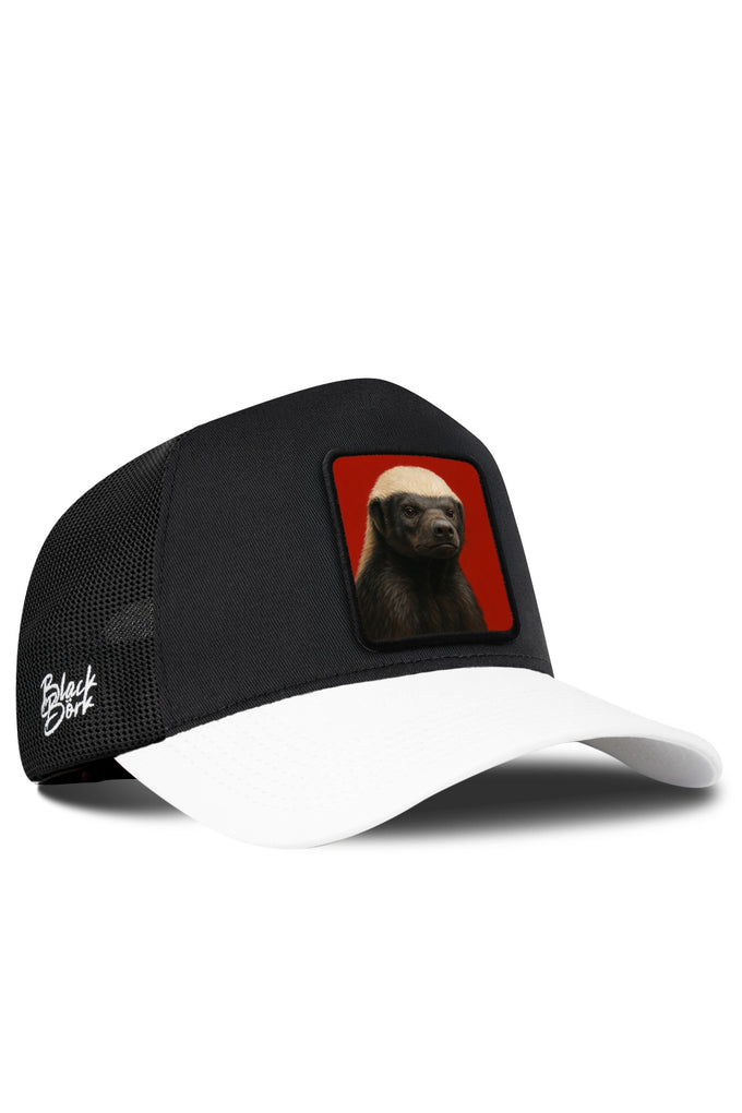 Bal Porsuğu Logolu Beyaz-Siyah Trucker Şapka