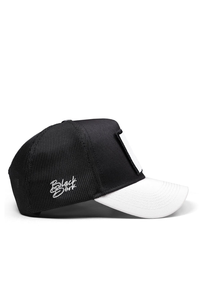 Boss Logolu Beyaz-Siyah Trucker Şapka