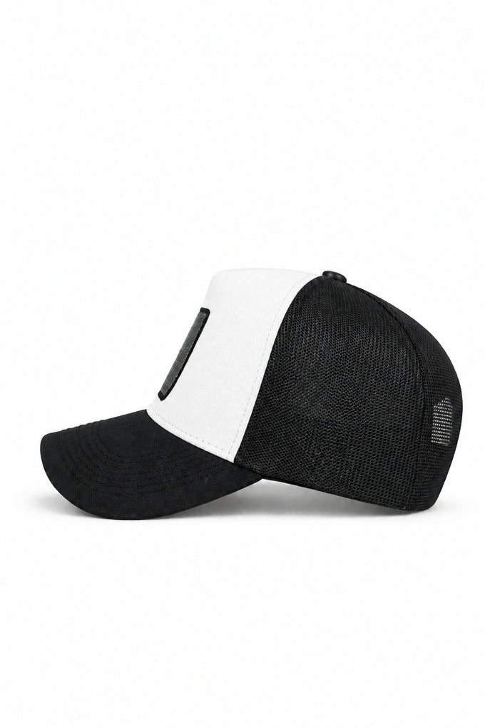 Boss Logolu Siyah-Beyaz Trucker Şapka