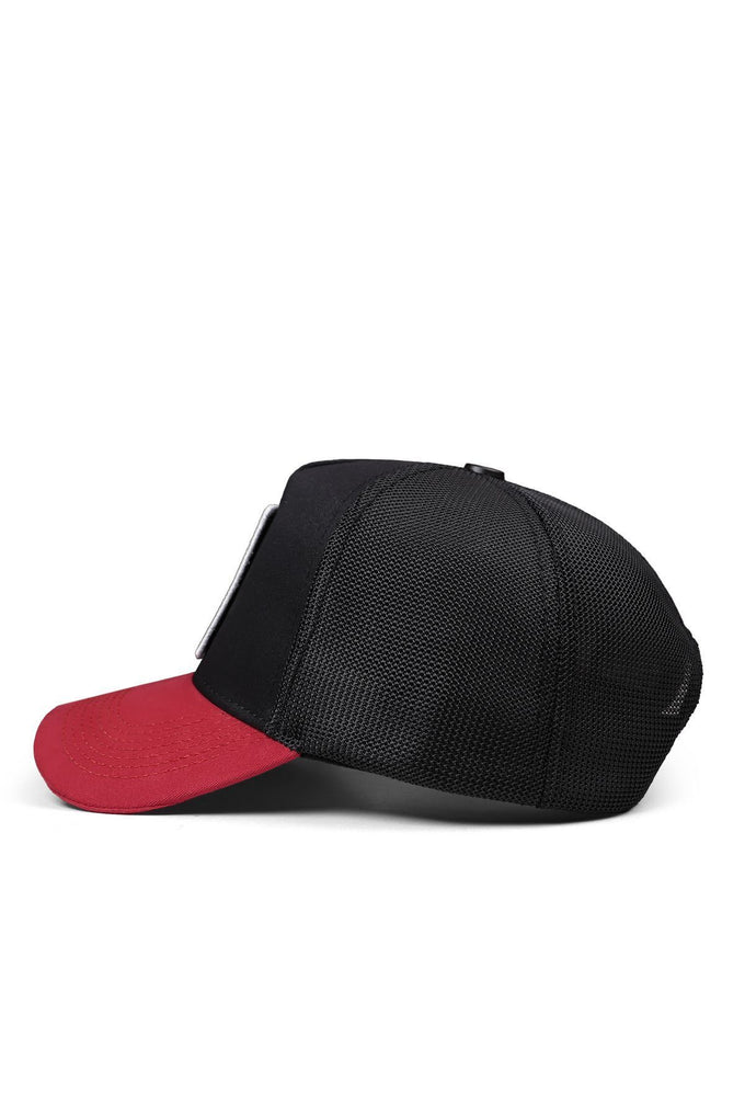 Different Wrong Logolu Kırmızı-Siyah Trucker Şapka