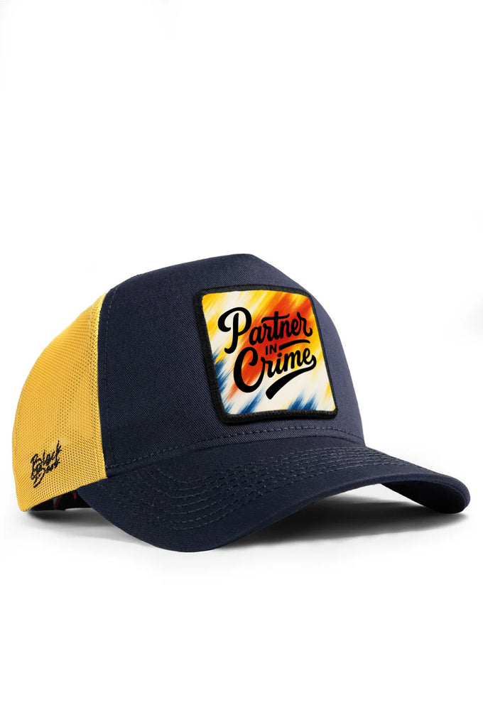 partner-in-crime-logolu-koyu-lacivert-sari-trucker-sapka-2468 - BlackBörk TR
