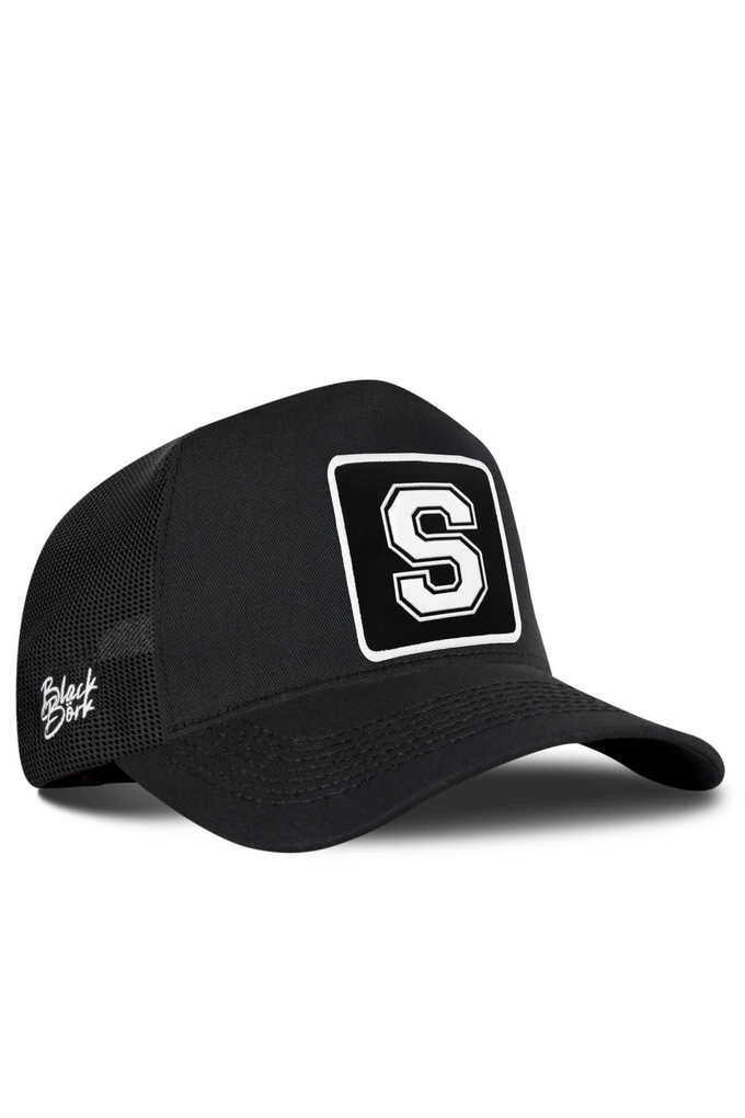 S Harf Logolu Siyah Trucker Şapka